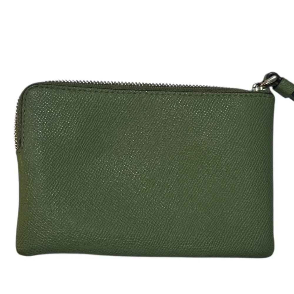 Coach Corner Zip Wristlet in Everglade Green
